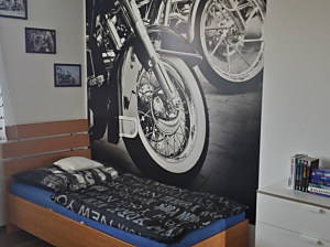 Vliesová fototapeta s motorkami v chlapčenskej izbe