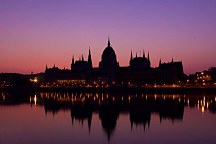 Fototapeta Mestá - Parlament v Budapešti 83 - samolepiaca