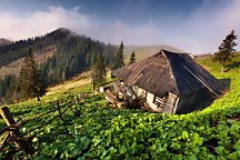 Fototapety Príroda - Domček v horách 18630 - samolepiaca na stenu
