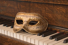Tapeta Hudba - Maska a Klavír 43 - latexová