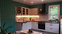 Reálny interiér našej zákazníčky Katky - Steny v kuchyni namaľované cez šablónu